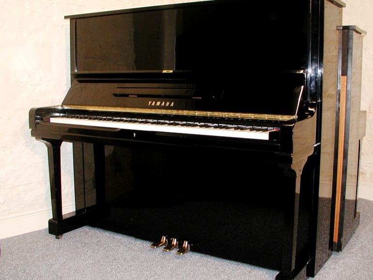 Yamaha upright piano of the same type as the Yamaha U10A